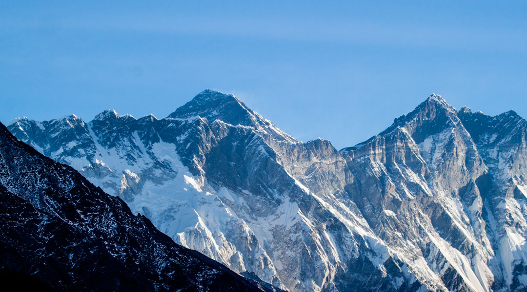 everest and lhotse