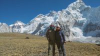 trekkers at kala Patthar